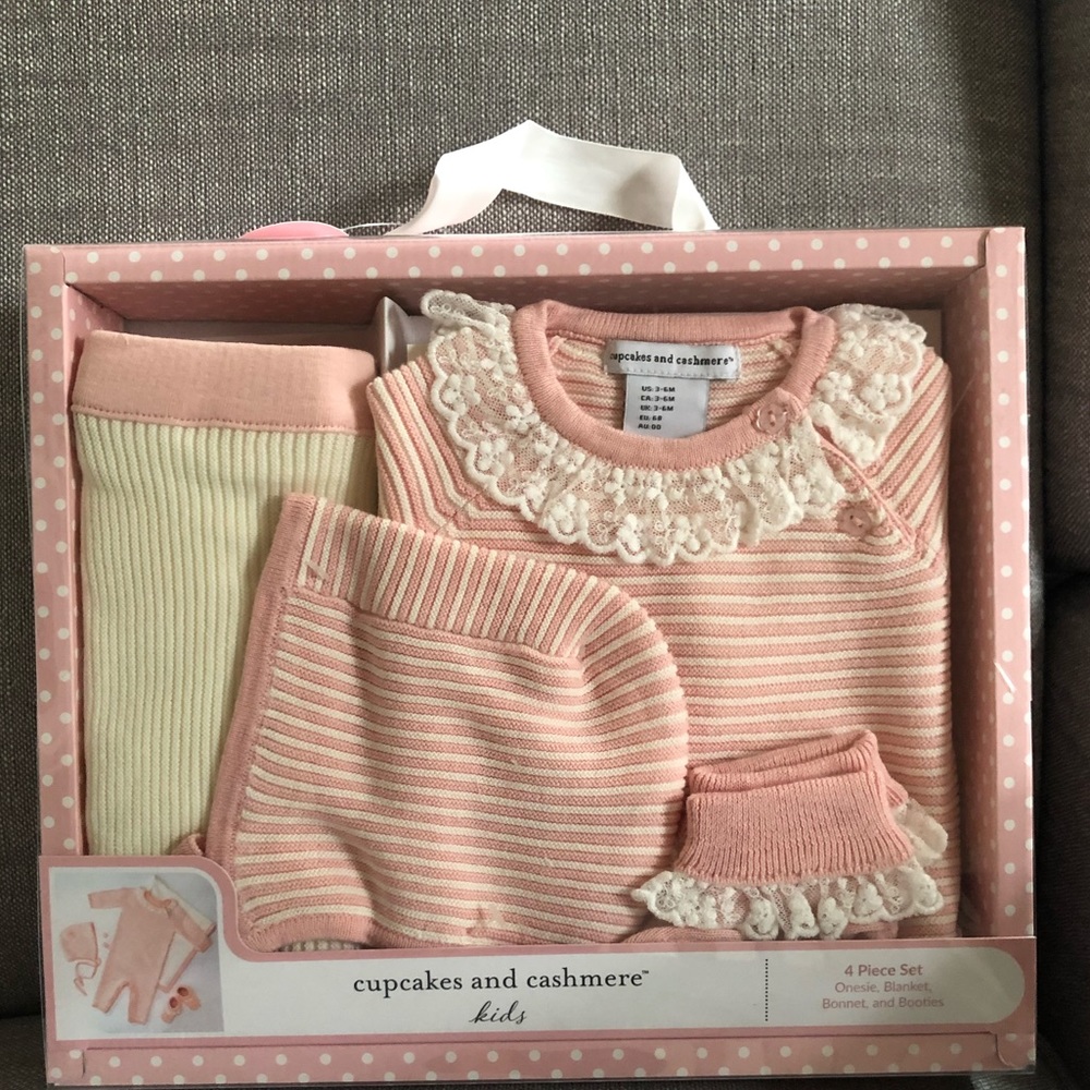 Cupcakes & Cashmere Baby Girl Gift Set